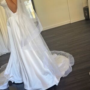 Berta Sparkly 23-13 Veil